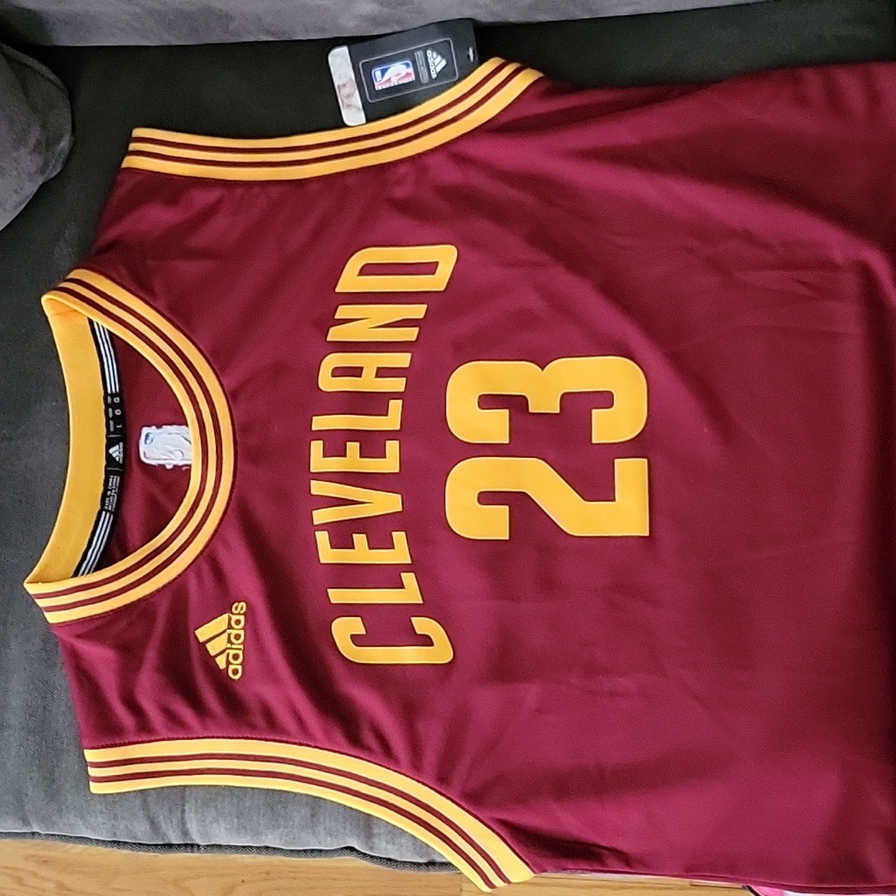 Youth Nike LeBron James 23 Cleveland Cavaliers